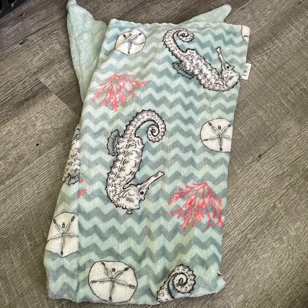 Kids mermaid-tail blanket